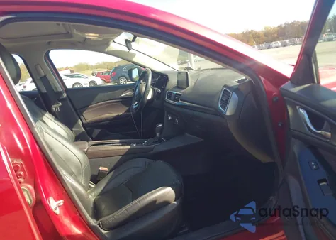 2018 Mazda Mazda3 Grand Touring z USA, uszkodzony, nr VIN 3MZBN1M35JM243383